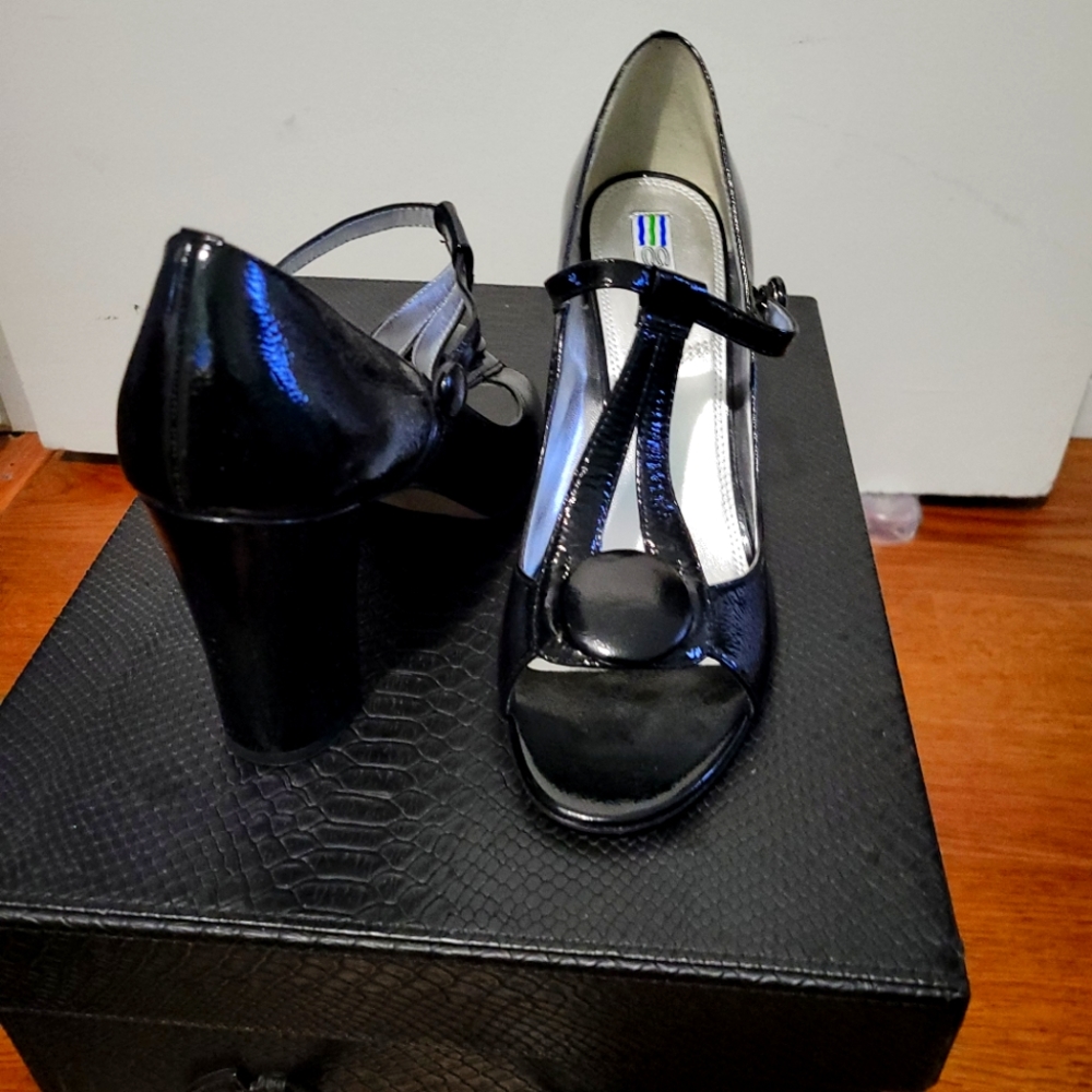 Open Toe Shoes, Women's Black Open Toe Shoes, Size 10